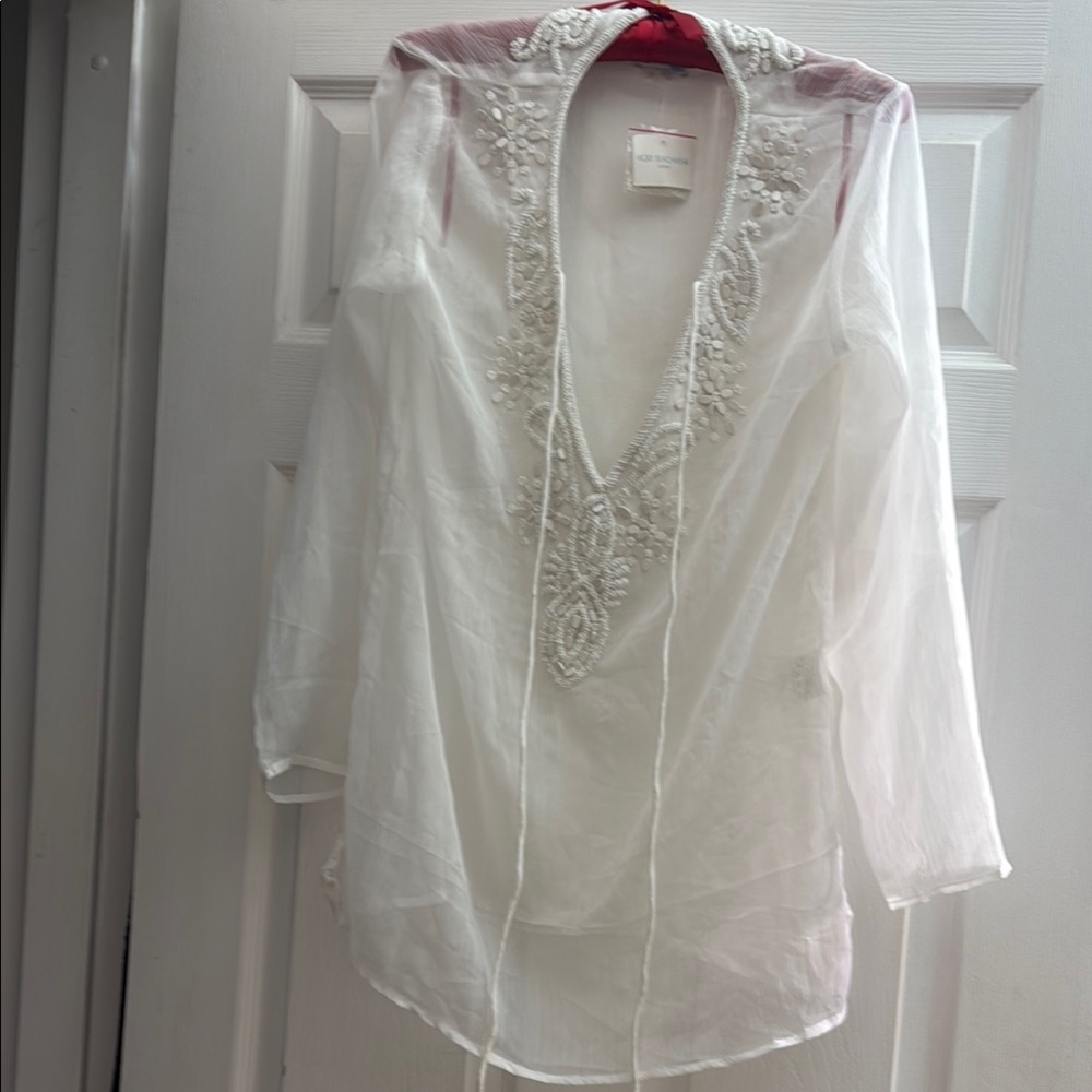 Elegant White Embroidered Women's Top